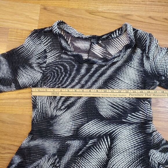 KAKTUS Tunic Size Large Asymmetric Handkerchief Hem black/white Top Mesh Scoop - Picture 13 of 13